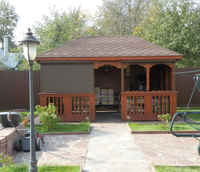 В беседку