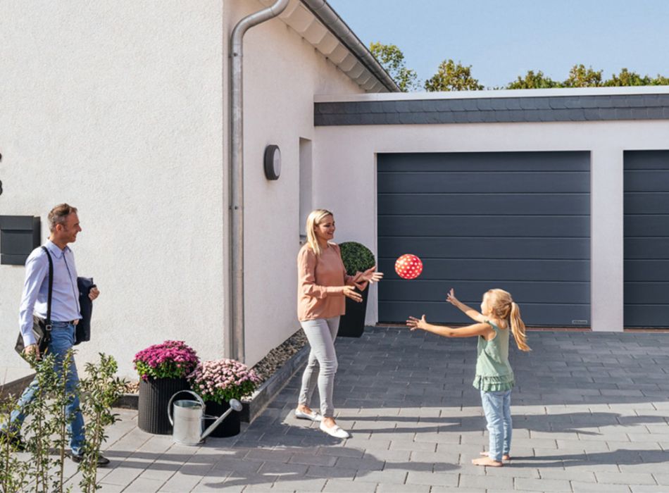 Описание Секционные ворота